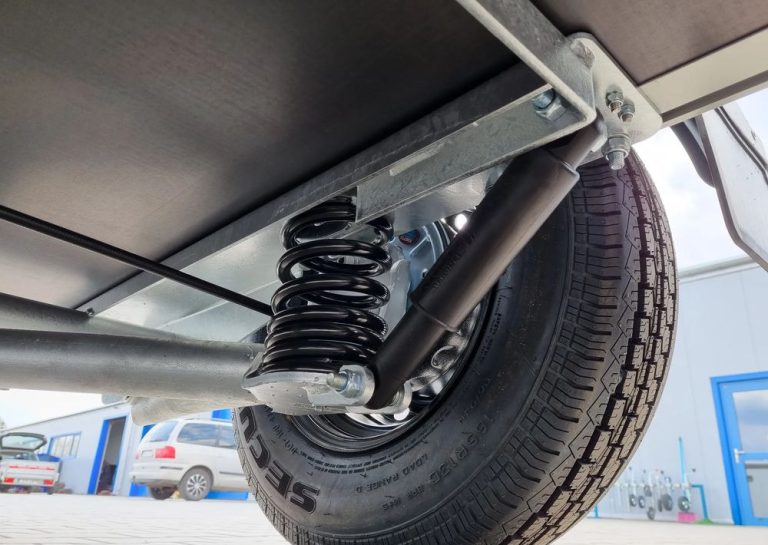 Furgoneta de aluminio Roadster C300, peso bruto de 750 a 1.300 kg - Imagen 3